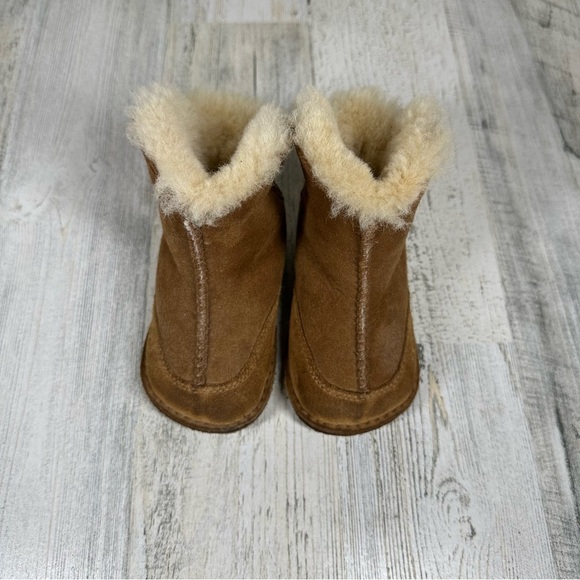 UGG Boo Bootie Baby Boots Chestnut Brown Shearling Cuff Lace #134 - Picture 2 of 11